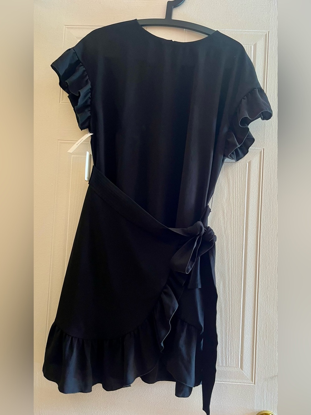 Aritzia. Wilfred Black Asymmetrical Ruffle Wrap Dress. Small. New